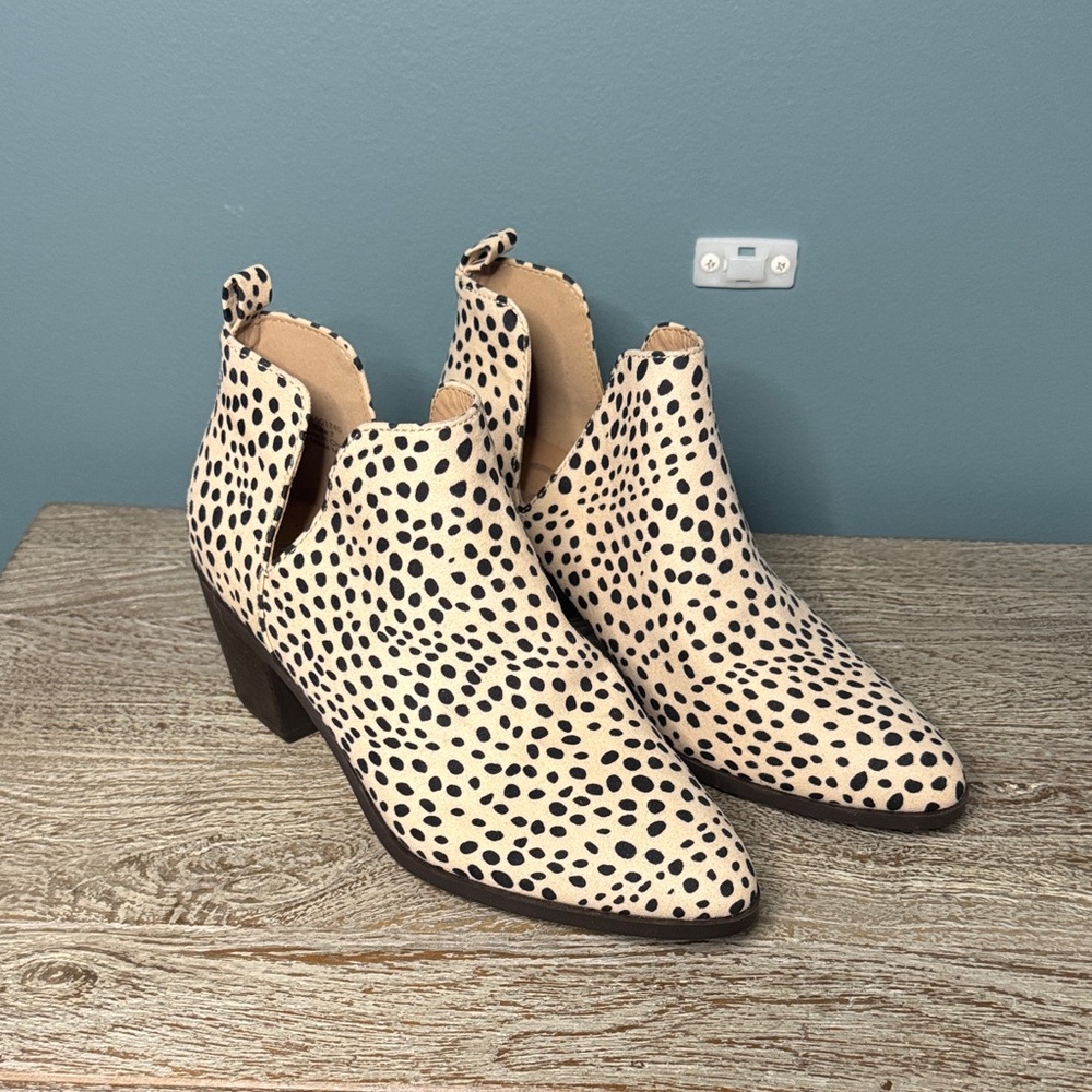 Stylish Polka Dot Ankle Booties in Black and Cream
